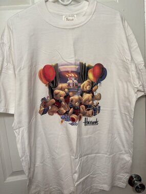 Harrods Knightsbridge Teddy Bear T-Shirt – Size XL